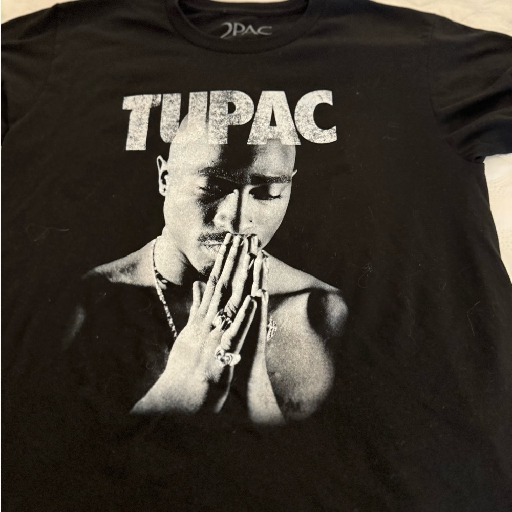 Tupac mens graphic tee